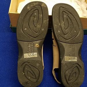 clarks sunbeat mushroom nubuck